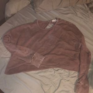 👕 2 for $15/3 for $20 Long sleeve croptop!